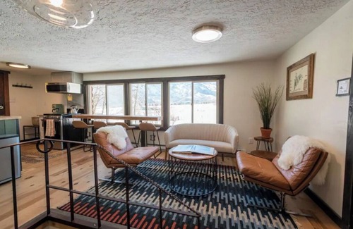 Eden House | Ski/Mountain Bike Cabin, hot tub, amazing views, 6 acres