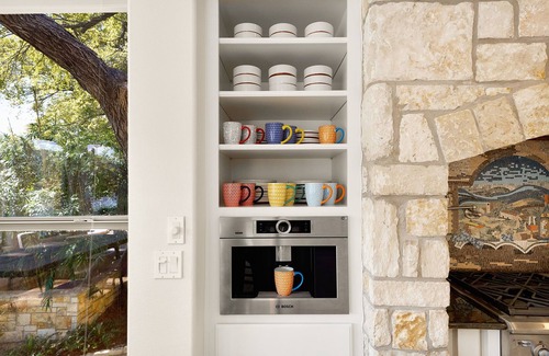 Oak Shores On Lake Austin House | Ski Shore Shak: Waterfront + Private Boat Dock