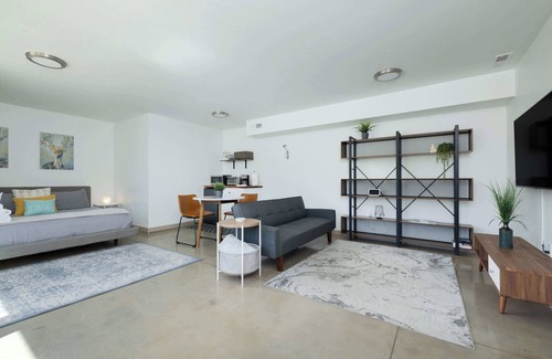 Westbrook Meadows Apartment | Skier's Basecamp! Cliff House, an escape for 2!