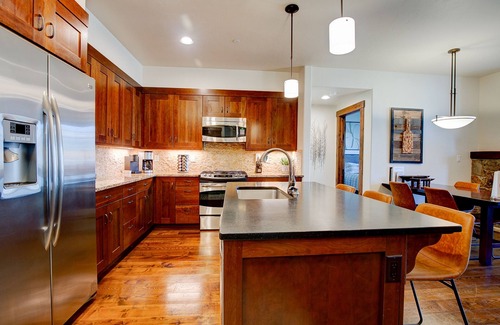 Historic District Condo | Skiers and outdoor lovers PARADISE, in the heart of Breckenridge~5 Mins to lift!