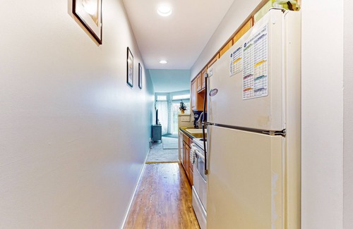 Warren Condo | Skiers condo, walk-out to ground level, near the slopes, walk to lifts, wifi, TV