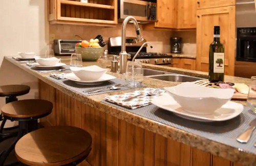 Kimball Junction House | skiNewpark33: Walkable w/View, Deck, Hot Tub, Garage