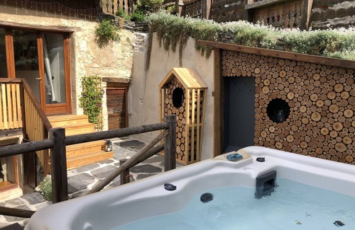 Villaroger Ski Chalet | SKIVILLAROGER - LES ARCS CHALET - 4 ENSUITE BEDROOMS OUTDOOR HOT TUB & TERRACE