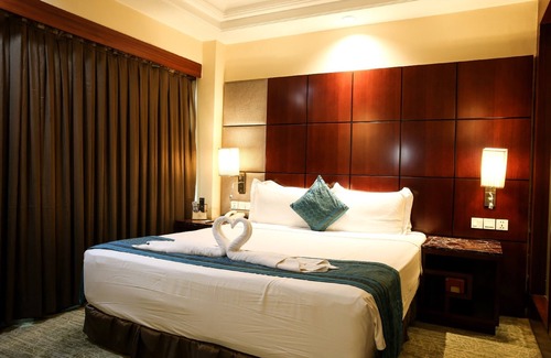 Old Gurgaon Hotel | Sky City Hotel