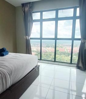 Bukit Indah Apartment | Sky Loft Premium Bukit Indah with Garden View & Nflix HBO A30