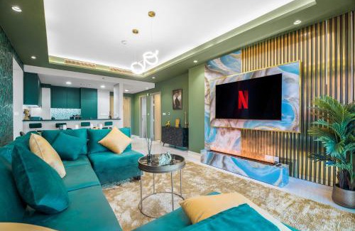 Downtown Dubai Apartment | Sky Pool Gem with Iconic Burj Khalifa Views 3Br apartment in Paramount Hotel Midtown