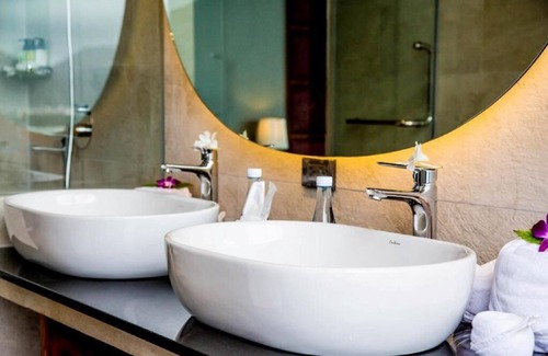 Patong Resort | Sky Suites with Balcony (007)