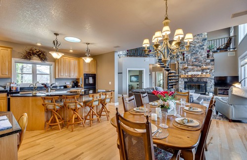 Dillard House | Sky Valley Home w/Mtn View, 5 Mi to Rabun Bald!