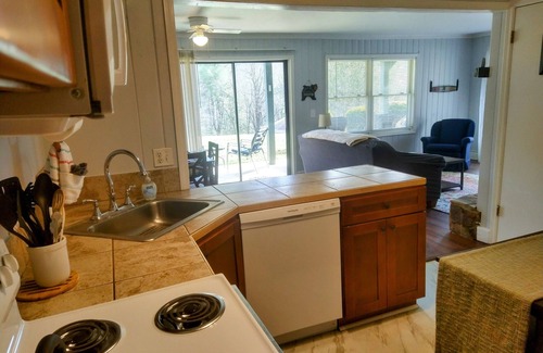 Sky Valley Condo | Sky Valley's Coziest Condo w/Views - Dog Friendly!