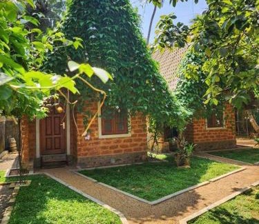 Kaduruduwa Hotel | Sky View Cabin Unawatuna