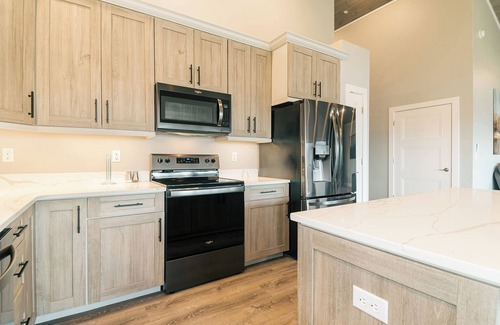 McHenry House | Sky Watcher Chalet 215 Fairgate