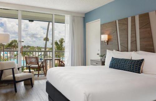 Pinellas Point Hotel | SkyBeach Resort