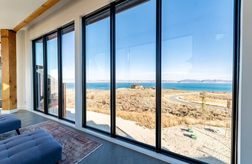 Fish Haven House | Skybridge at Bear Lake: Sleeps 61 +14-optional condo, Private Beach, Theatre Rm