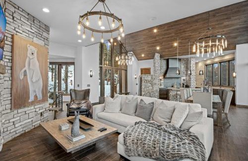 Windcliff Estates House | Skyes Peak - Beautiful NEW home with breathtaking views of the Mountains