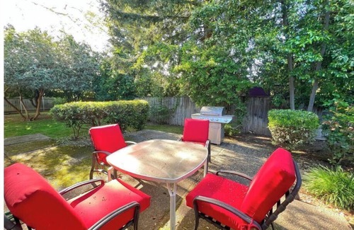 Wilhaggin House | Skylight/Indoor Gardens, near River/Bike/Tennis
