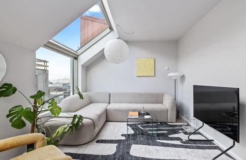 Vesturbær Apartment | Skylight Lux 3BR/2BA City Center with Free Parking