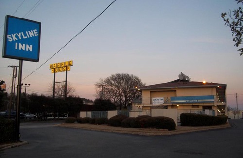 Conway Hotel | Skyline Inn