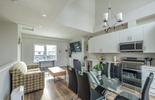 Canmore Apartment | Skyline Peaks- 2 Townhouse Combo - Mountain View AC-Pool-Hot Tub