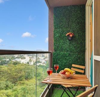 Viman Nagar Apartment | Skyline Retreat, Peaceful Escape