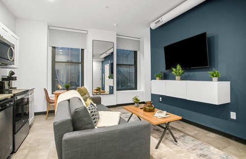 Downtown Pittsburgh Apartment | Skyline Serenity Downtown