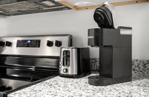 Downtown Pittsburgh Apartment | Skyline Serenity Downtown