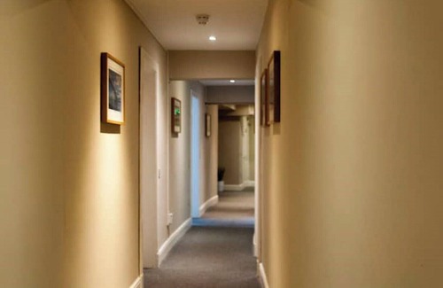 Gorgie Apartment | Skyline View Apartment