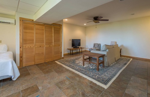 Weaverville Cabin | Skyline View Lodge | Log Cabin with Covered Deck & Sweeping Views