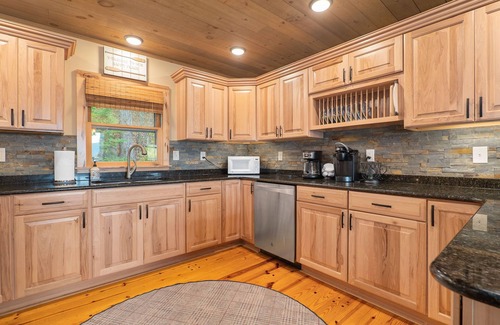Bolton Landing House | Skyline View: Mountain top lake house