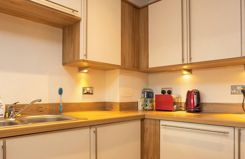 Bonnington Condo | Sleek 2BD City Stay in the Heart of Edinburgh