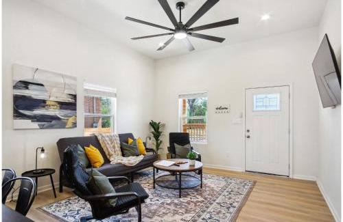 Denver Heights House | Sleek 4BR3BA Urban Living w Downtown Views