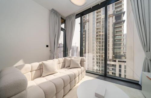 Nad Al Sheba Apartment | Sleek and Stylish 1 Bed in The Crest Sobha Hartland
