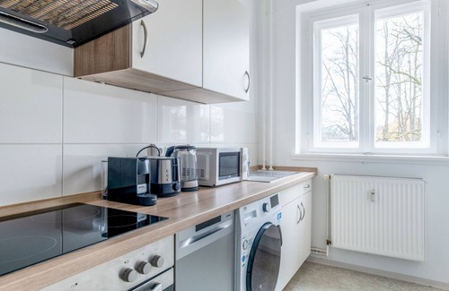 Schmargendorf Apartment | Sleek Charlottenburg 1BR nr Kurfürstendamm, by Blueground