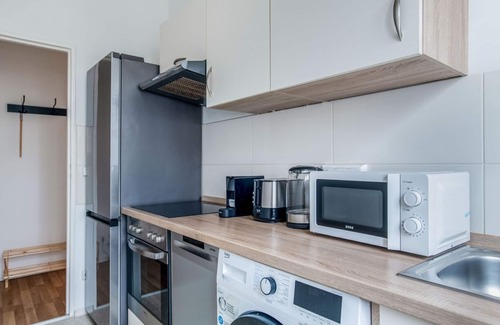 Schmargendorf Apartment | Sleek Charlottenburg 1BR nr Kurfürstendamm, by Blueground