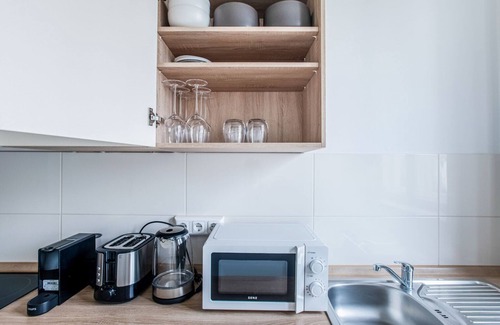 Schmargendorf Apartment | Sleek Charlottenburg 1BR nr Kurfürstendamm, by Blueground