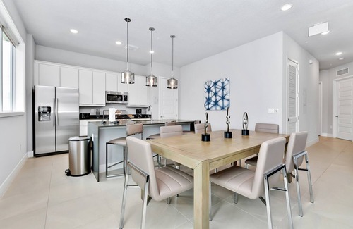Reunion Hotel | Sleek Condo near Disney with Resort & Waterpark Access - B26-108