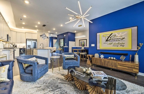 Durham House | Sleek Durham Townhome Near Dtwn w/Balcony!