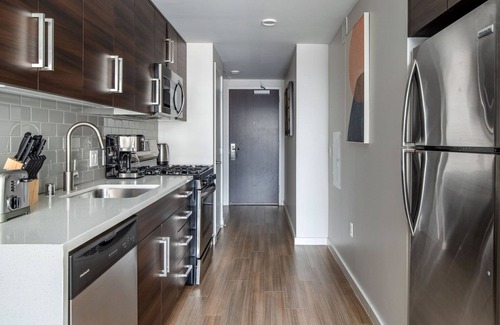 Civic Center Apartment | Sleek Hayes Valley 1BR w/On-Site Retail, Yoga & Dining, by Blueground