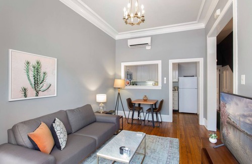 Logan Circle Apartment | Sleek Logan Circle 1BR w/W/D close to 14th St by Blueground