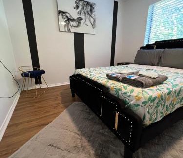 Northwest Dallas Apartment | SLEEK LUXE GEM DownTown Dallas 2Bd 2Ba