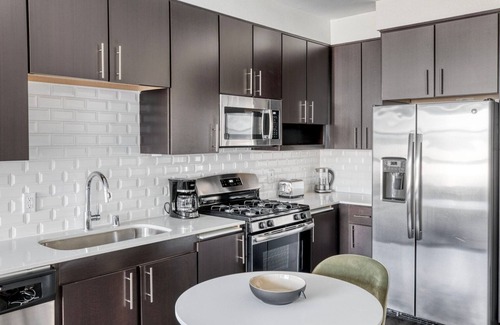 Mission Valley Apartment | Sleek Mission Valley 1BR w/Gym, W/D & Pool nr restaurants, by Blueground