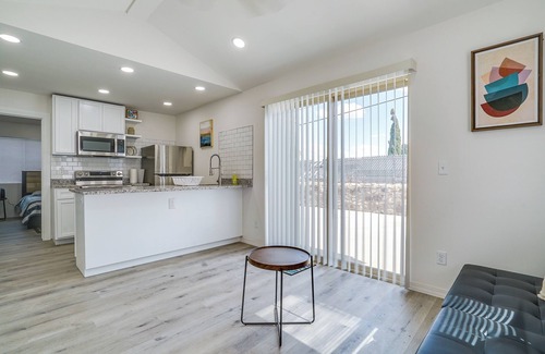 El Paso House | Sleek + Modern El Paso Retreat ~ 6 Mi to Downtown!