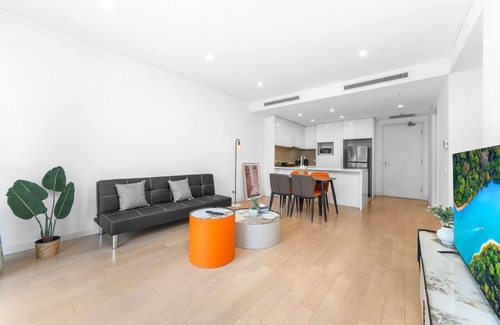 Rhodes Apartment | Sleek Urban Lifestyle Retreat in Heart of Rhodes