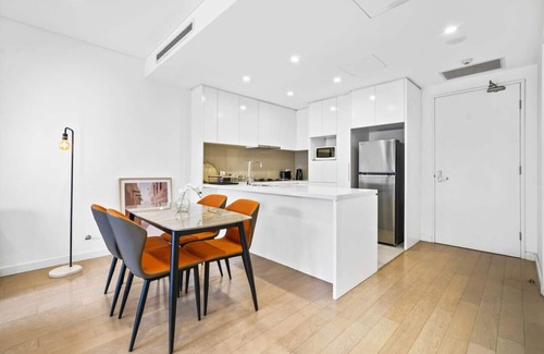 Rhodes Apartment | Sleek Urban Lifestyle Retreat in Heart of Rhodes
