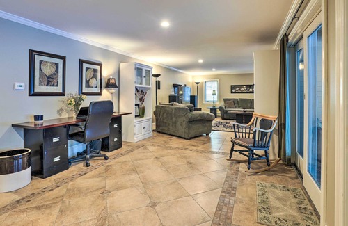 Byfield Apartment | Sleek West Newbury Apartment w/ Pool Access!