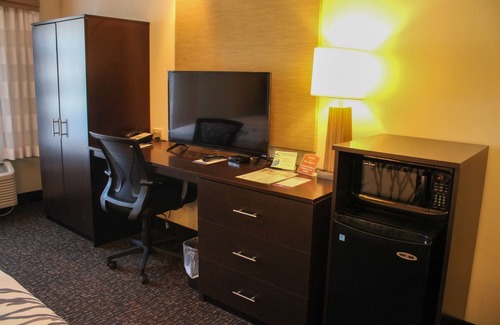 Mountain View District Hotel | Sleep Inn Bend Crossroads Plaza