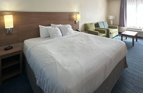 Altoona Hotel | Sleep Inn & Suites Altoona North