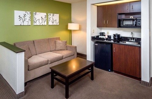 Cross Lanes Hotel | Sleep Inn & Suites Cross Lanes - South Charleston