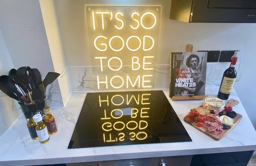 Liverpool House | Sleep Upto 5 Guests, Great Location & Free Parking