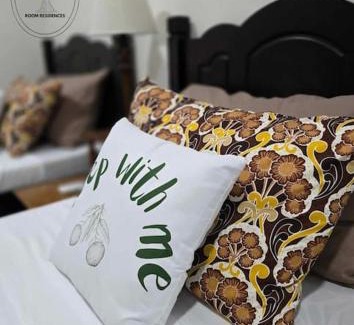Socorro Apartment | Sleep With Me Room cozy stay near Araneta Center