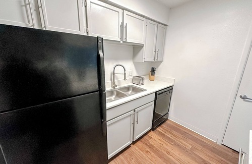 Windsor Park Apartment | Sleepover : Homey 1BA/BA + Gym - Austin TX